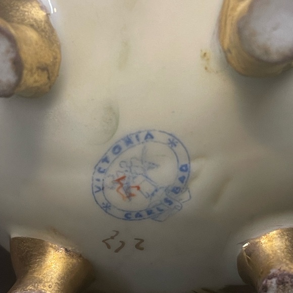 Antique Victoria Carlsbad Austria Handpainted Porcelain Handled Vase - Picture 8 of 10